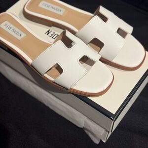Steve Madden White Cutout Slide Sandals